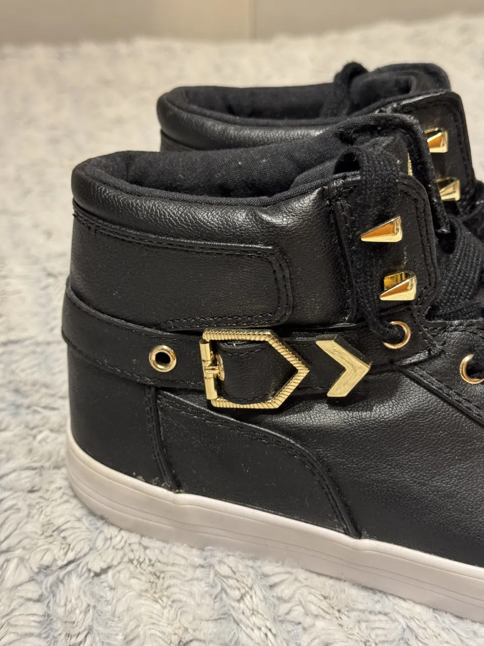 Zapatillas GUESS - Vista 2