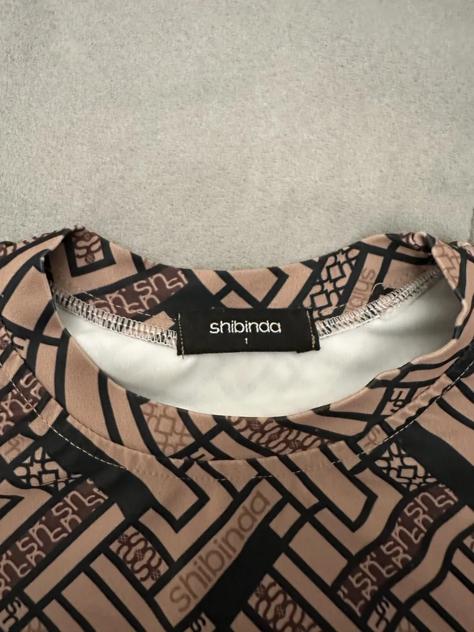 Remera shibinda - Vista 3