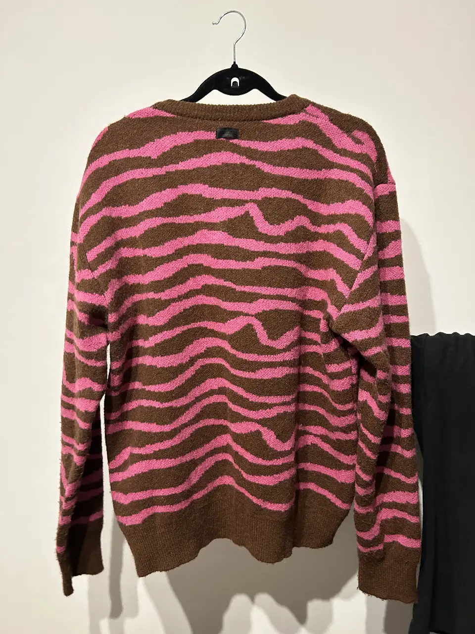 Sweater Ay Not Dead - Vista 3