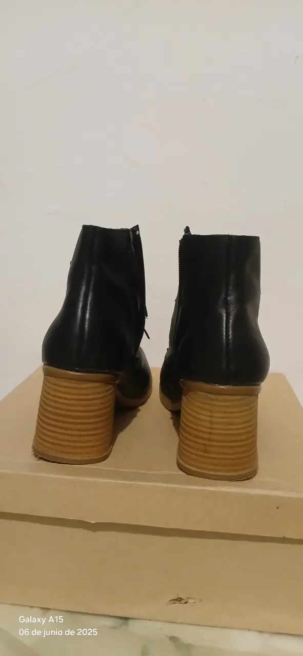Botines Otra - Vista 4