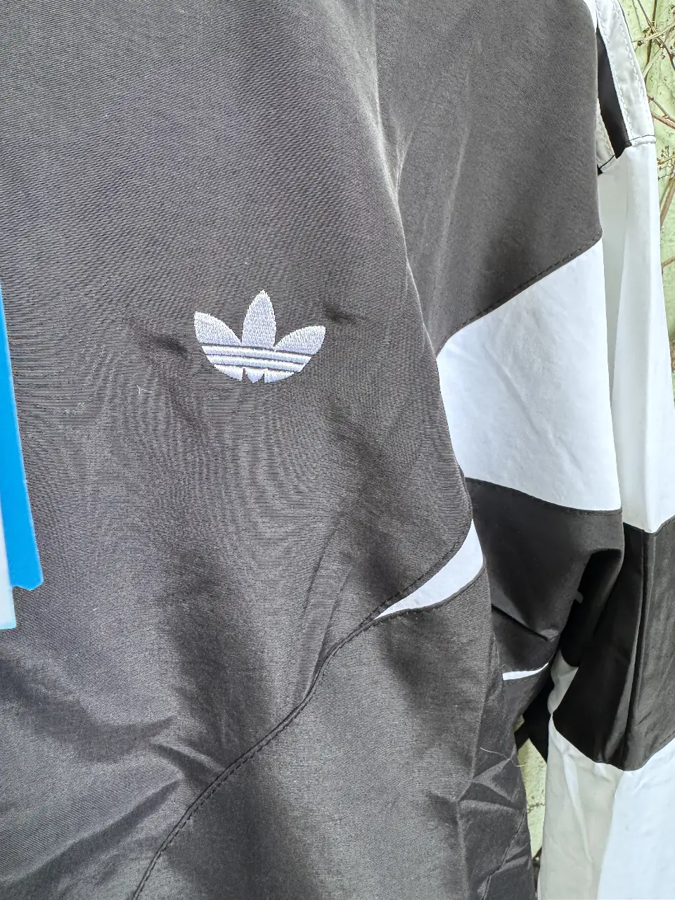 Campera adidas - Vista 4