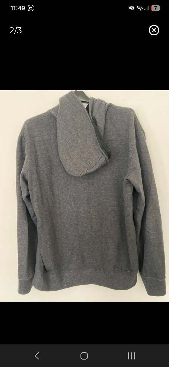 Buzo A ≠ - Vista 2