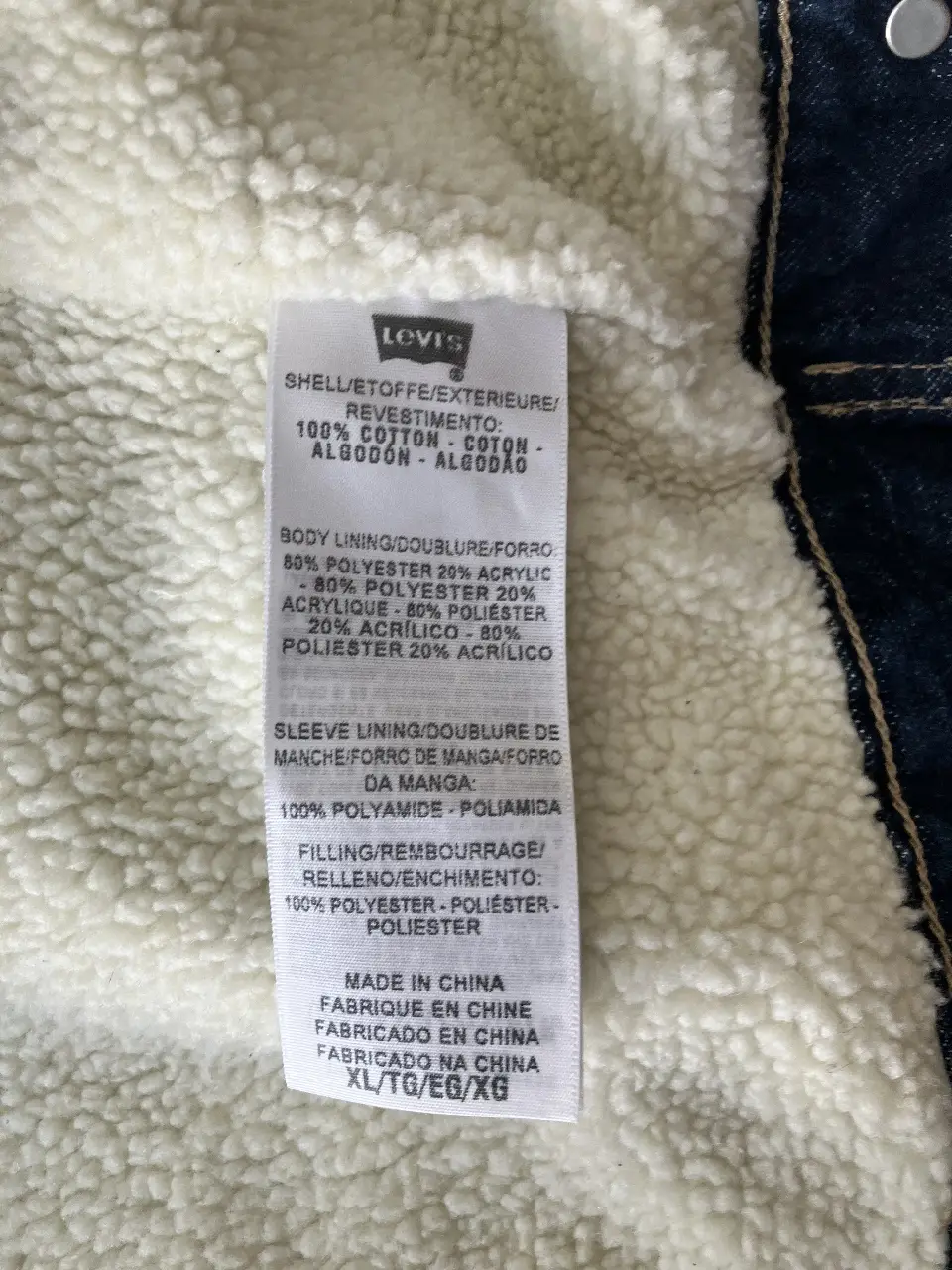 Campera Levi's - Vista 4