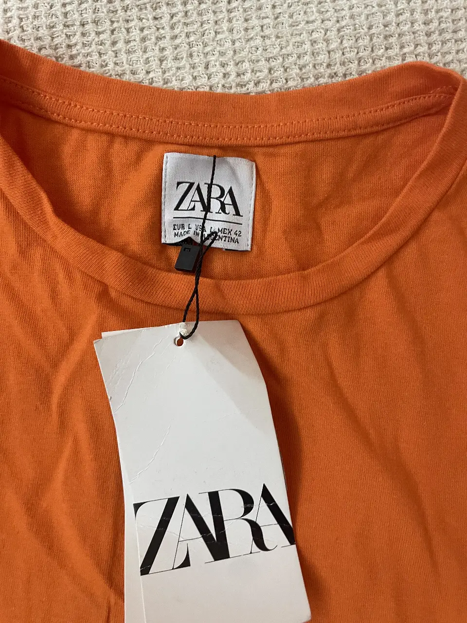 Remera Zara - Vista 3