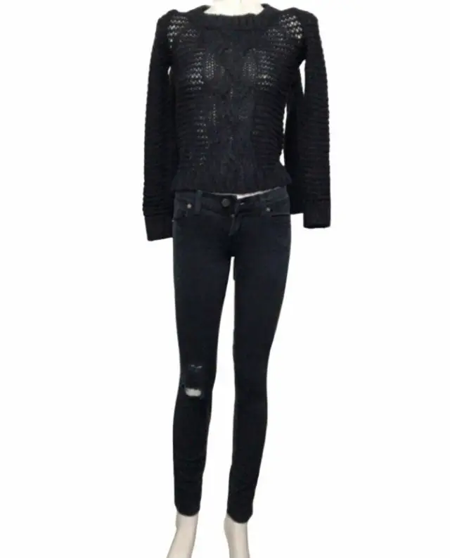 Jean chupin negro,talle 24 rigido Ideal para un look casual y moderno.