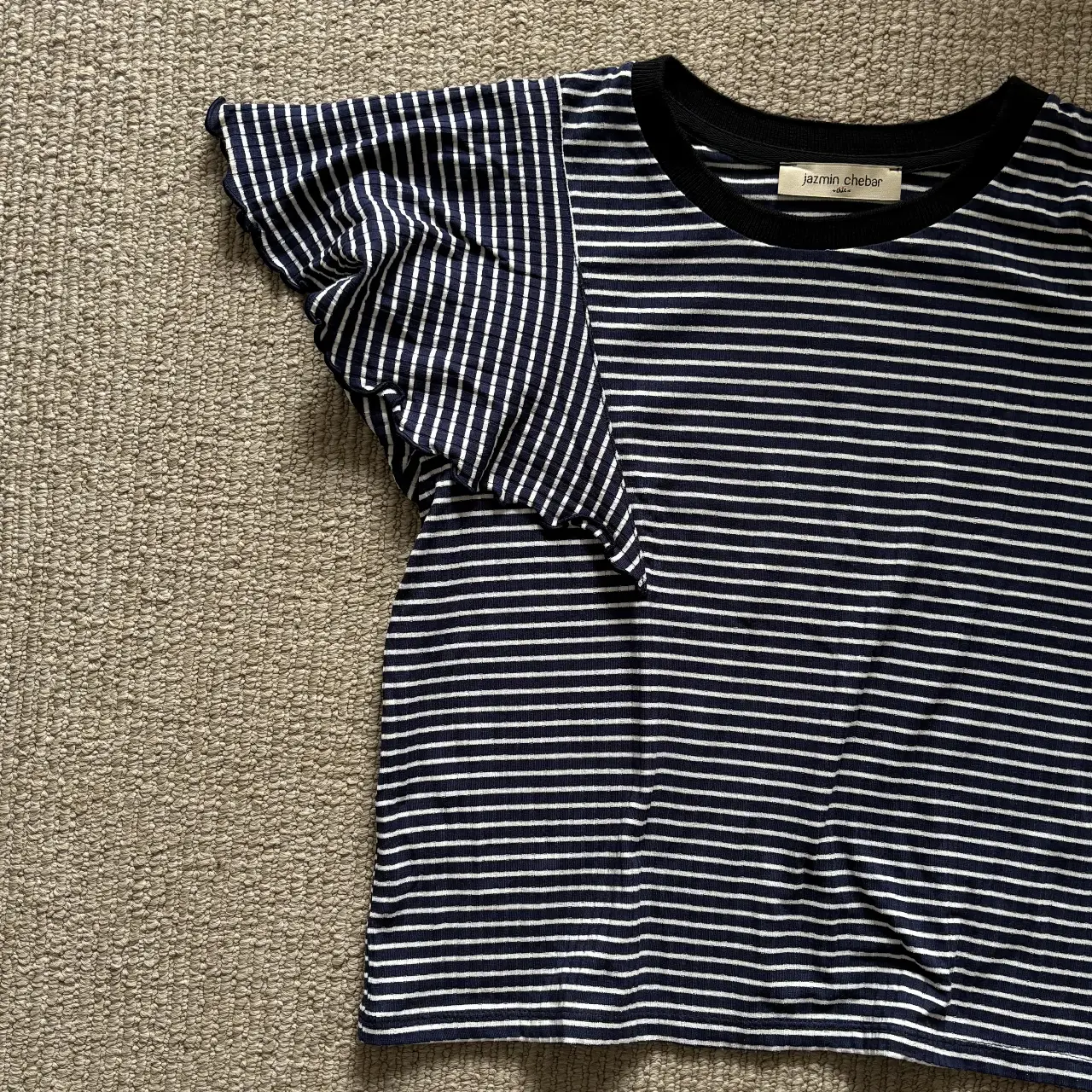 Remera Jazmín Chebar - Vista 3
