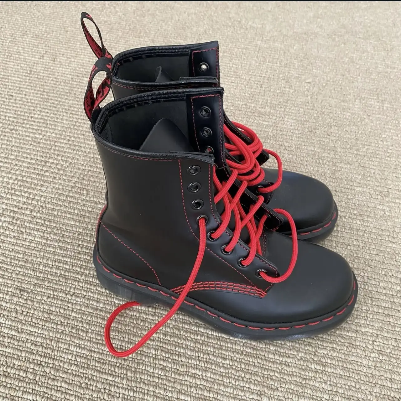 Borcegos Dr. Martens - Vista 2