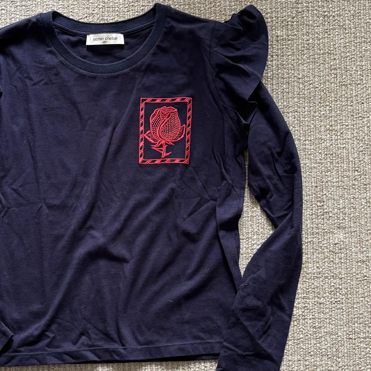 Remera Jazmín Chebar - Vista 2
