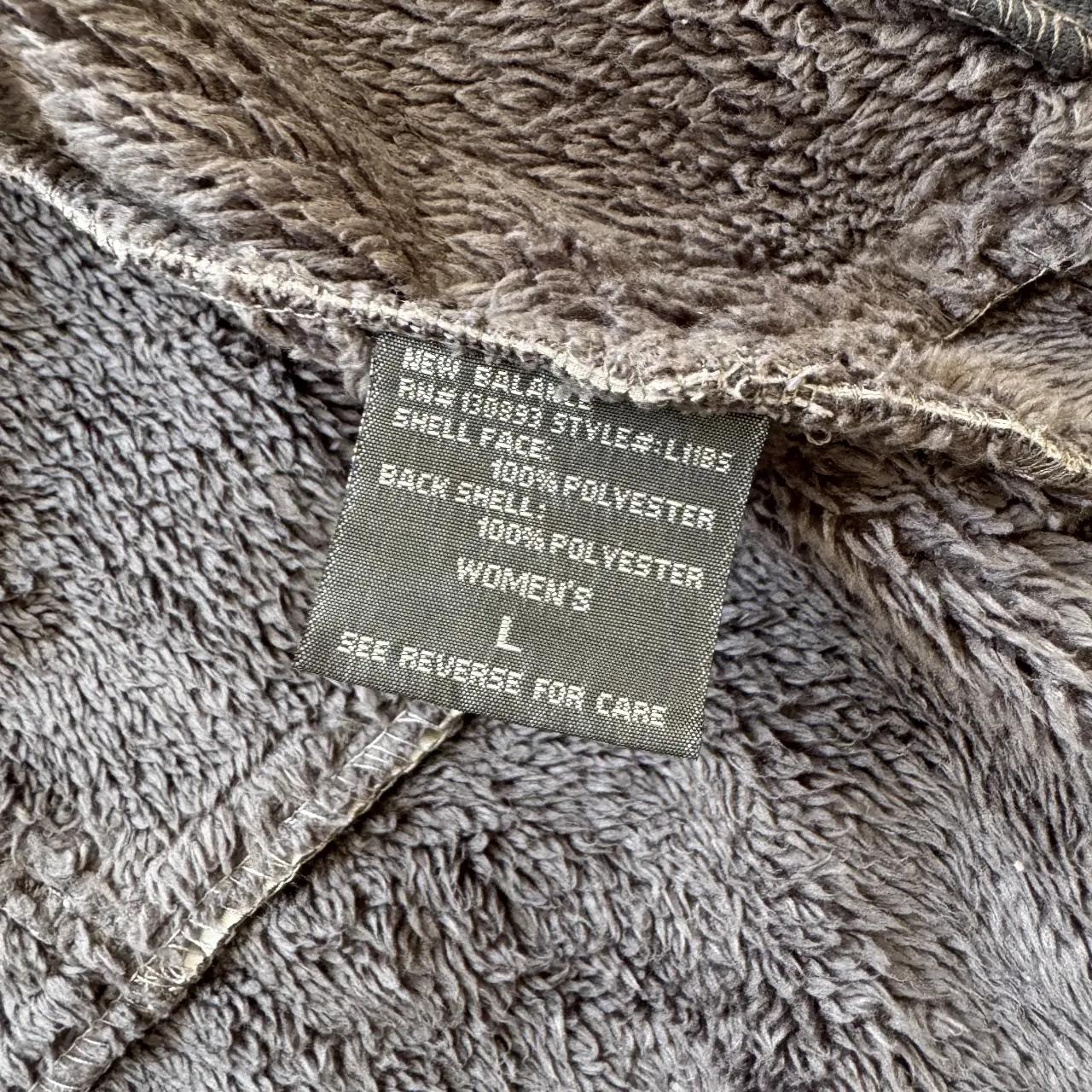 Campera New Balance - Vista 3
