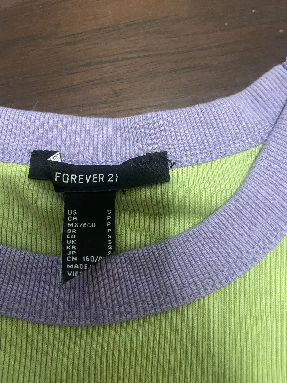 Top Forever 21 - Vista 3