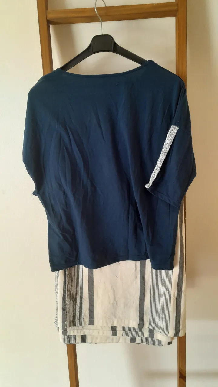 Remera Venga madre - Vista 2