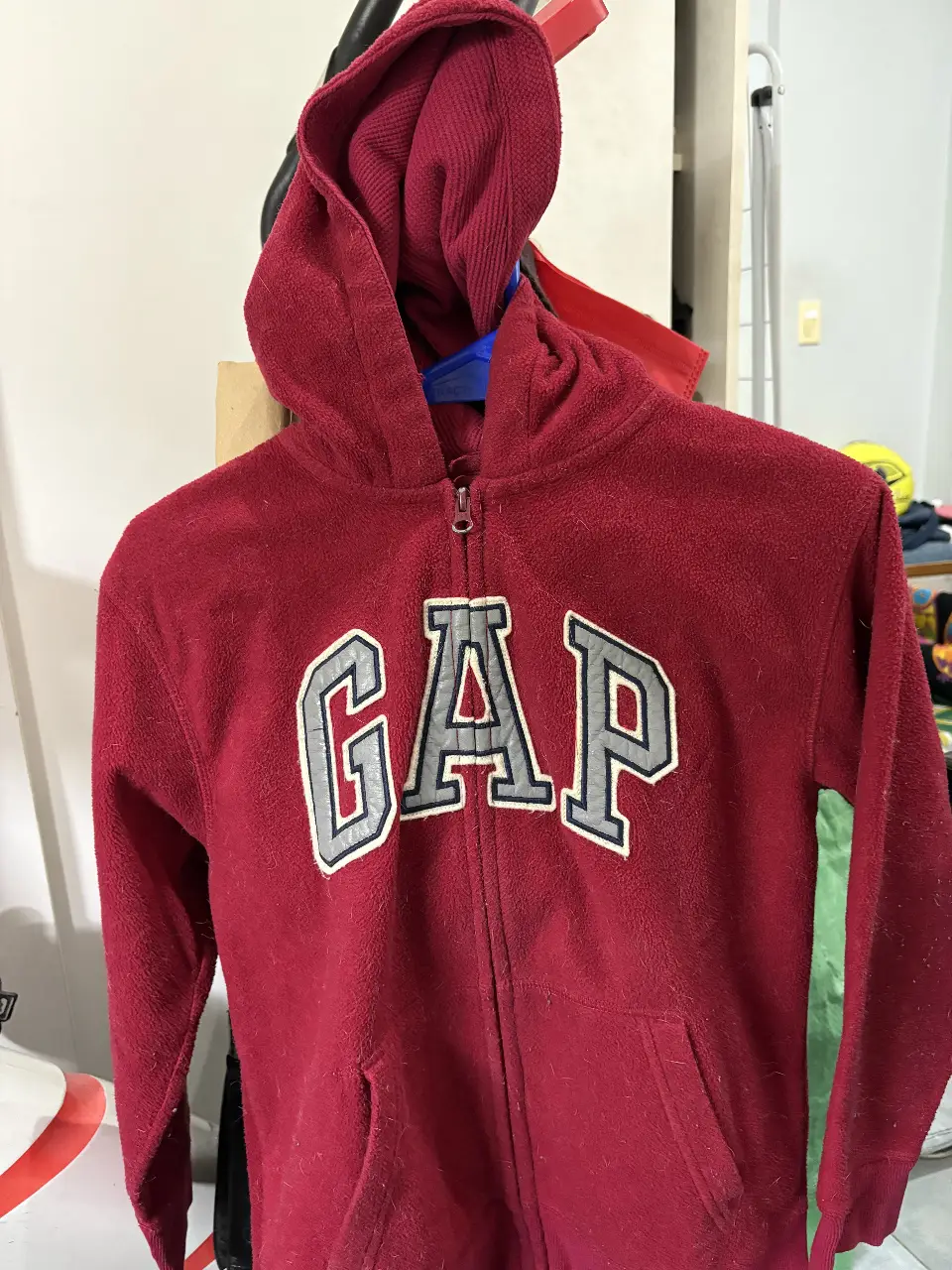 Campera de polar GAP - Vista 2