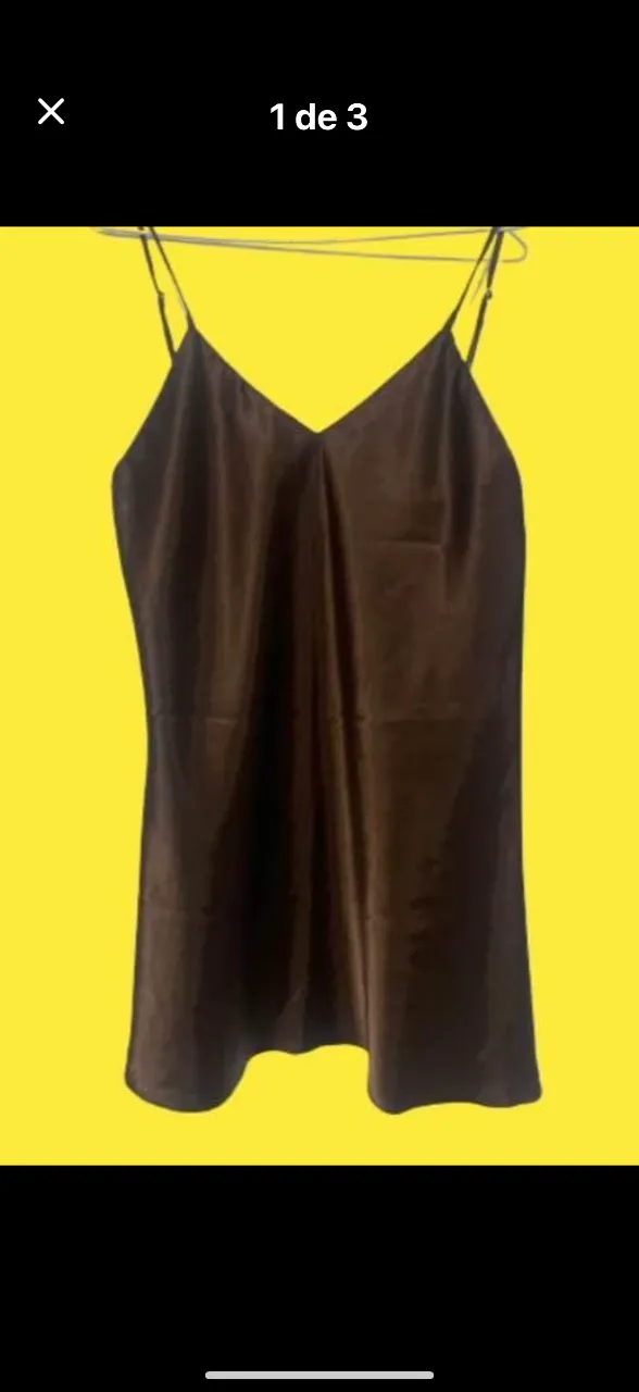 camiaolin mini de satén marrón chocolate con tiras finas regulables Ideal para una salida nocturna o evento especial. Diseño elegante y femenino.