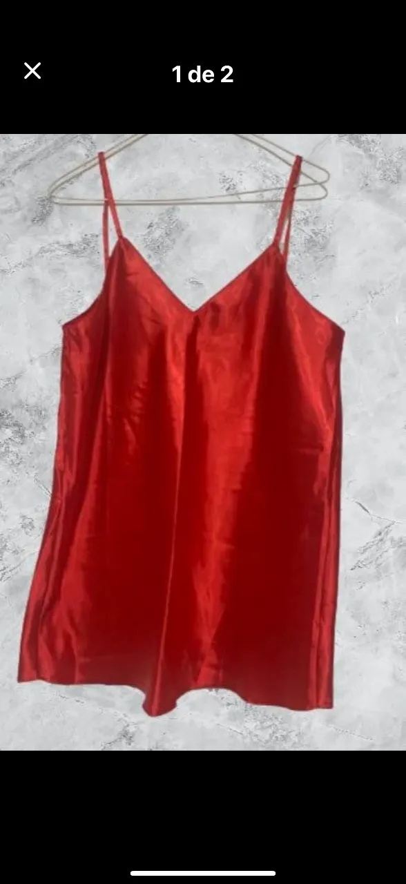 Camisolin  mini de satén rojo con tiras finas. Ideal para una salida o fiesta.talle s suelto