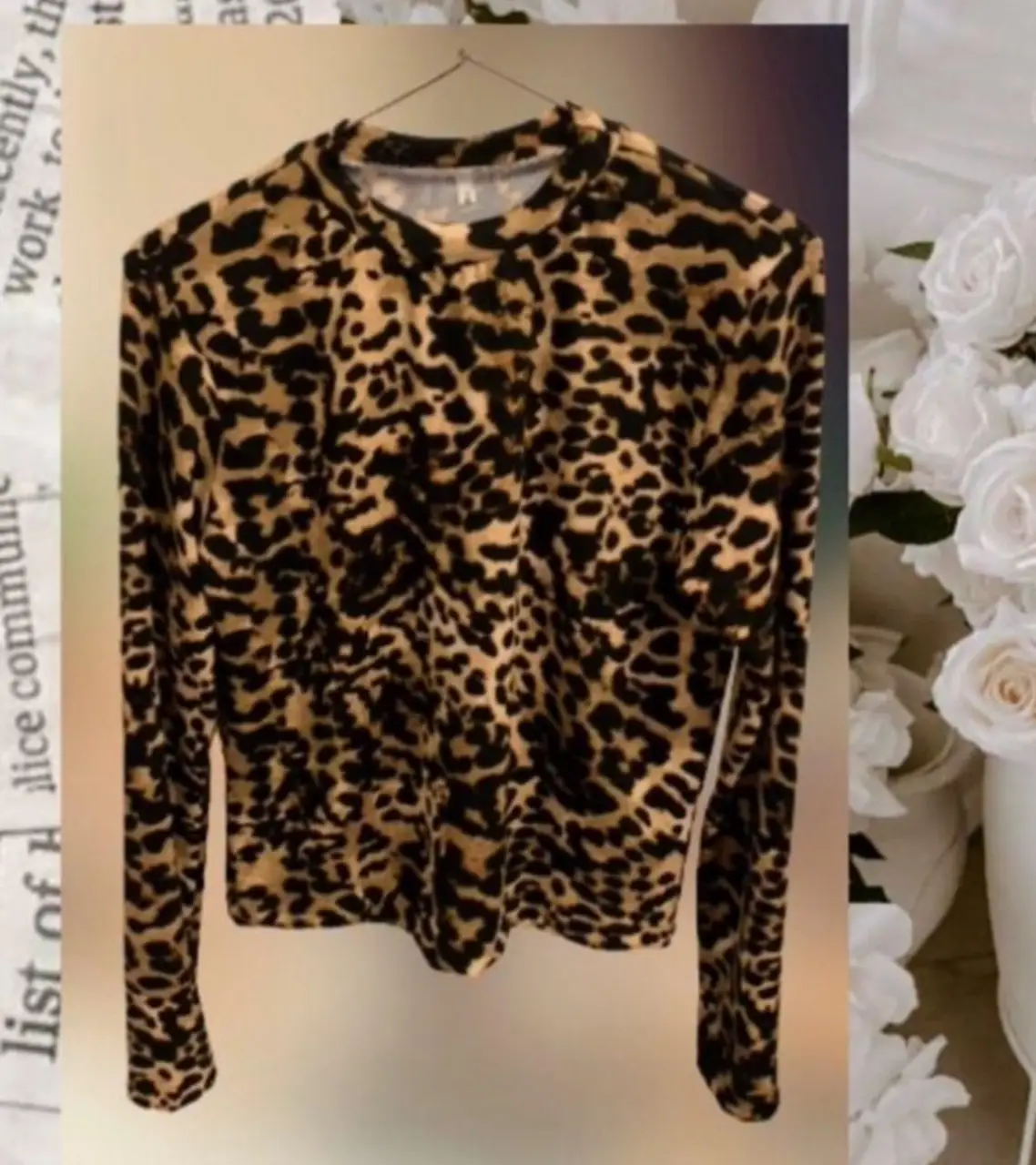 Remera de manga larga con estampado animal print. Ideal para un look canchero y audaz. Perfecta para combinar con jeans o pantalones de vestir.modal aterciopelado.. 
