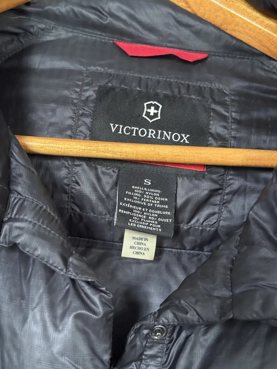 Campera Victorinox - Vista 4