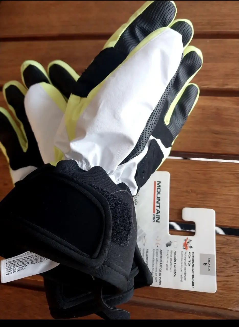 Guantes Mountain Warehouse - Vista 2