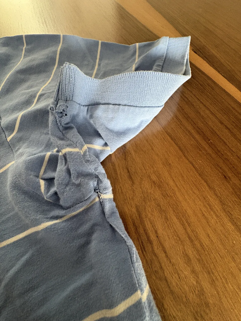 Remera Kevingston - Vista 3