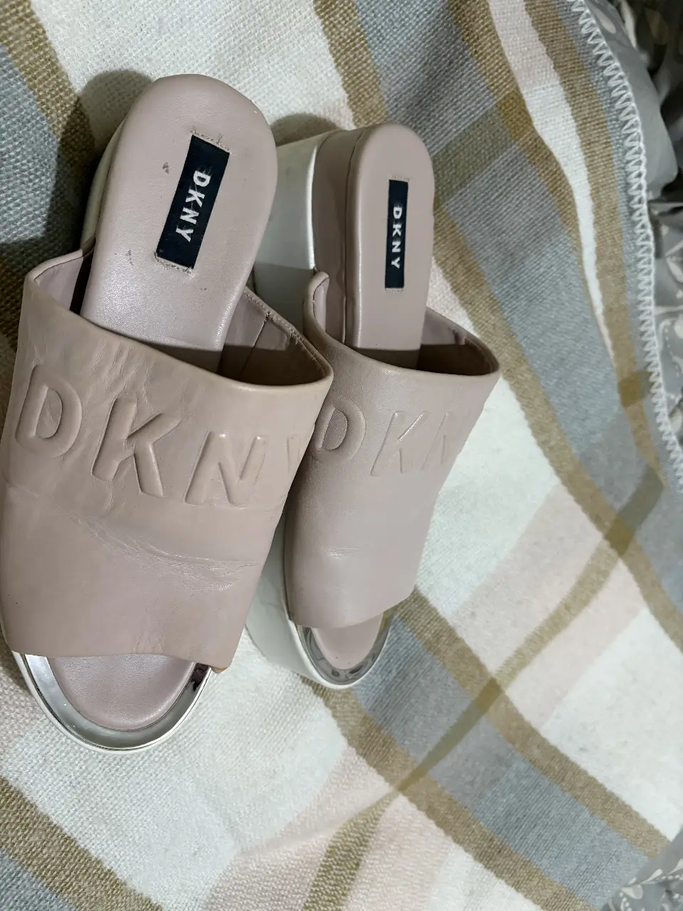Sandalias DKNY - Vista 2
