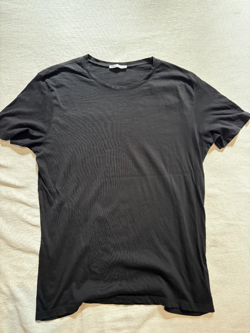 Remera Zara - Vista 2