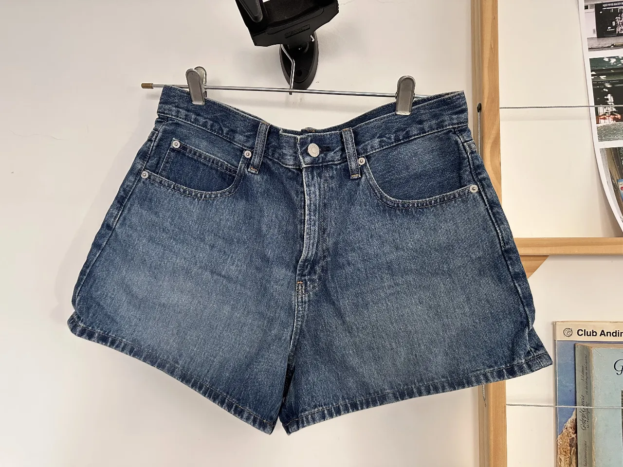 Short de jean azul de tiro alto SIN USO. 100% Algodon. 