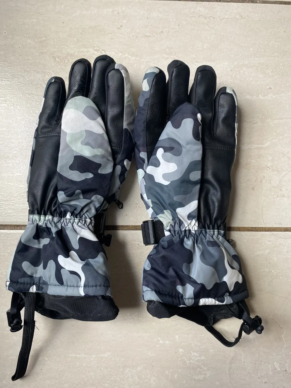 Guantes Otra - Vista 2