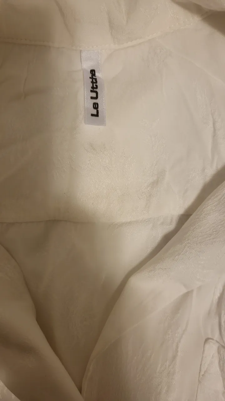 Remera Leuthe - Vista 2