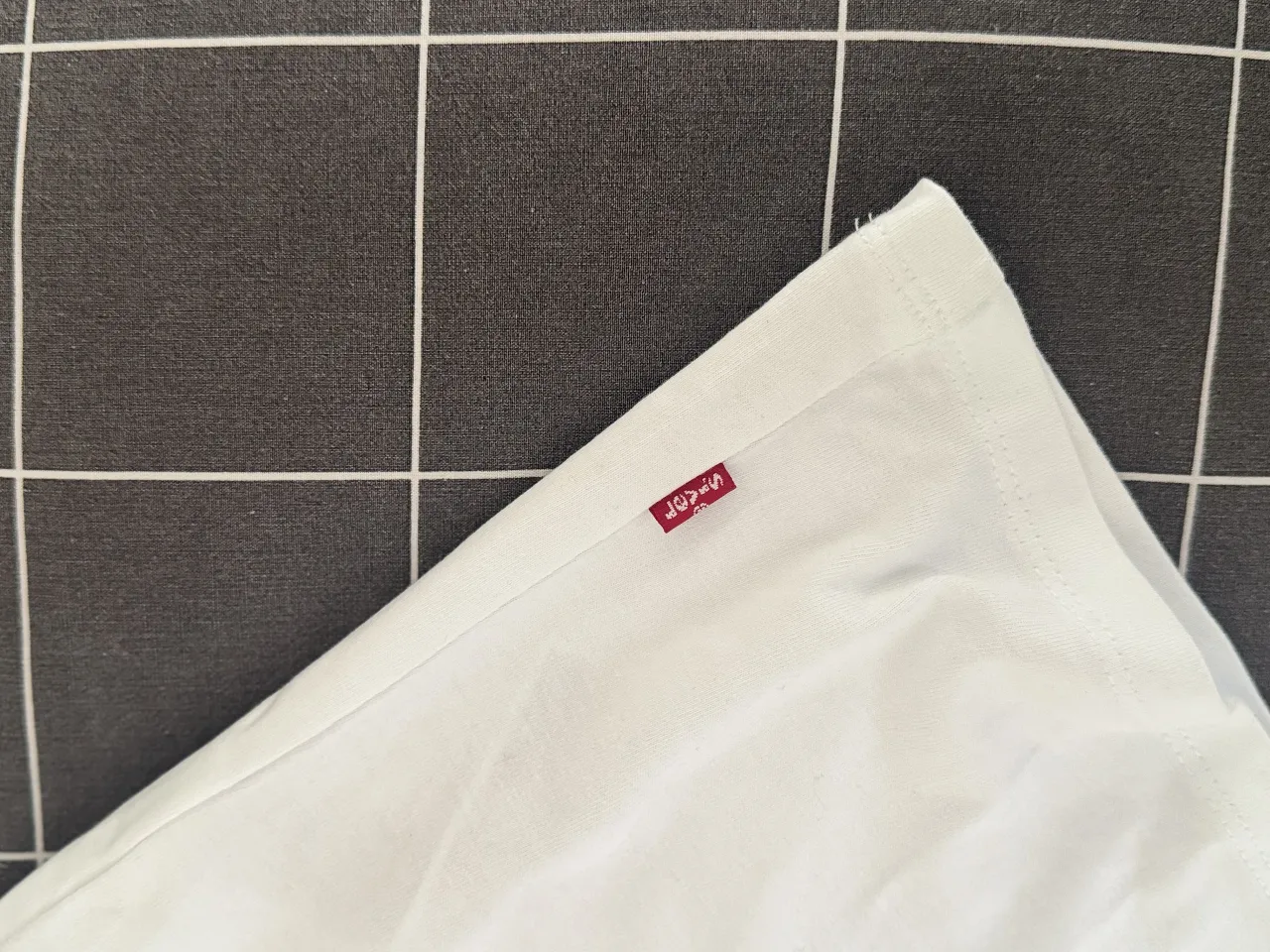 Remera Levi's - Vista 5