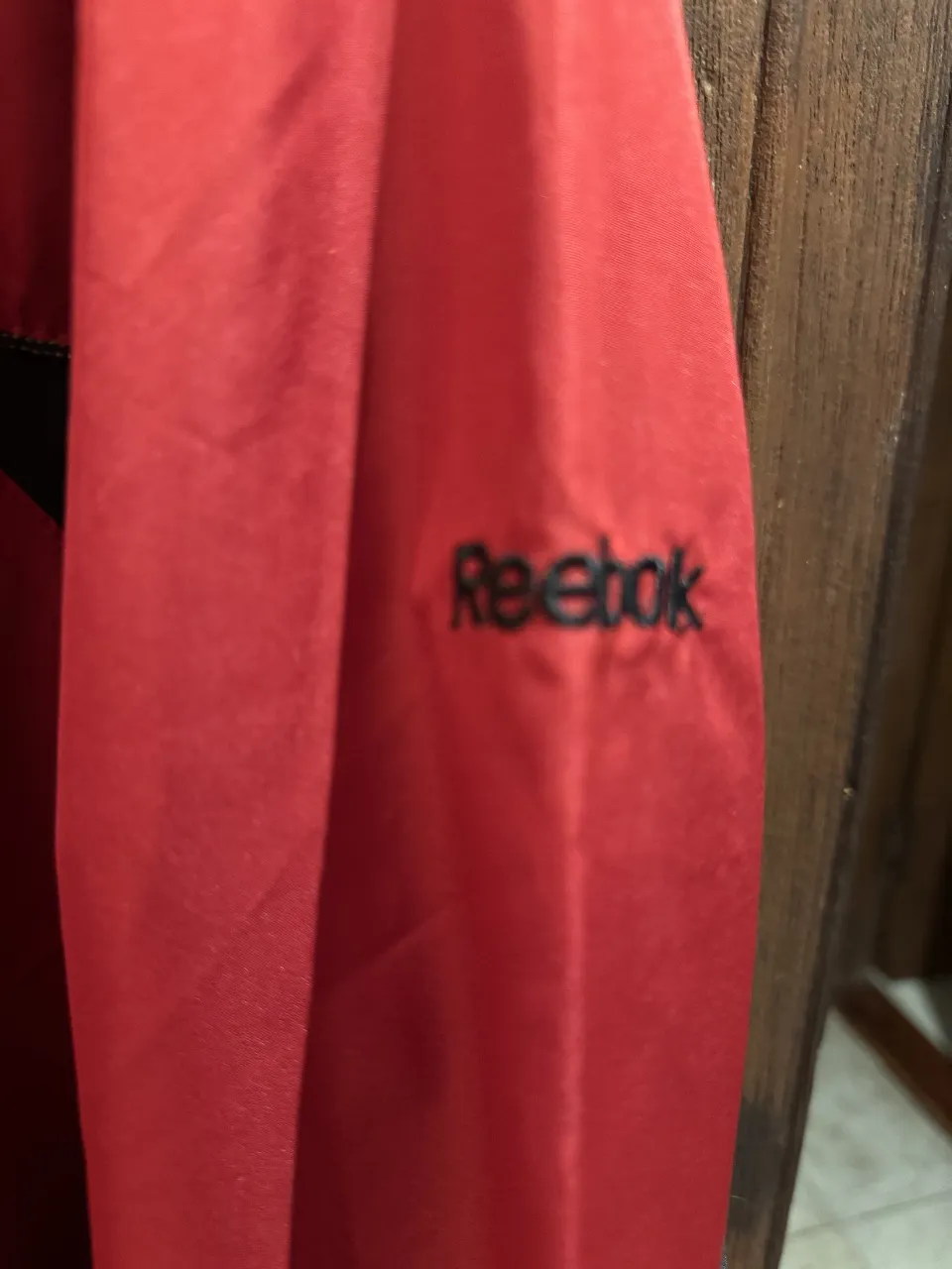 Campera Reebok - Vista 2