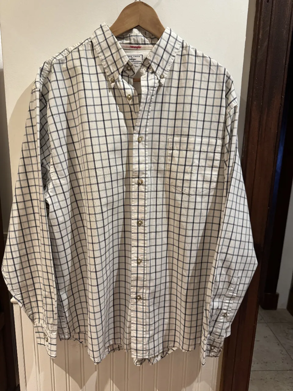 Camisa a cuadros Timber Creek by Wrangler, manga larga, de algodón, talle L. Ideal para un look casual y cómodo.