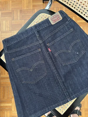 Levi's