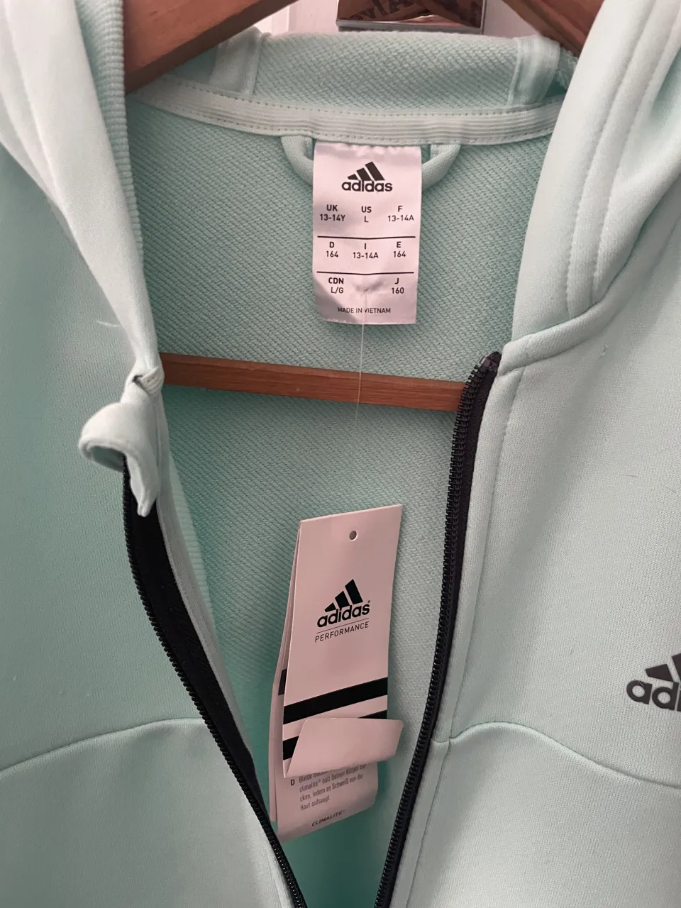 Buzo adidas - Vista 3