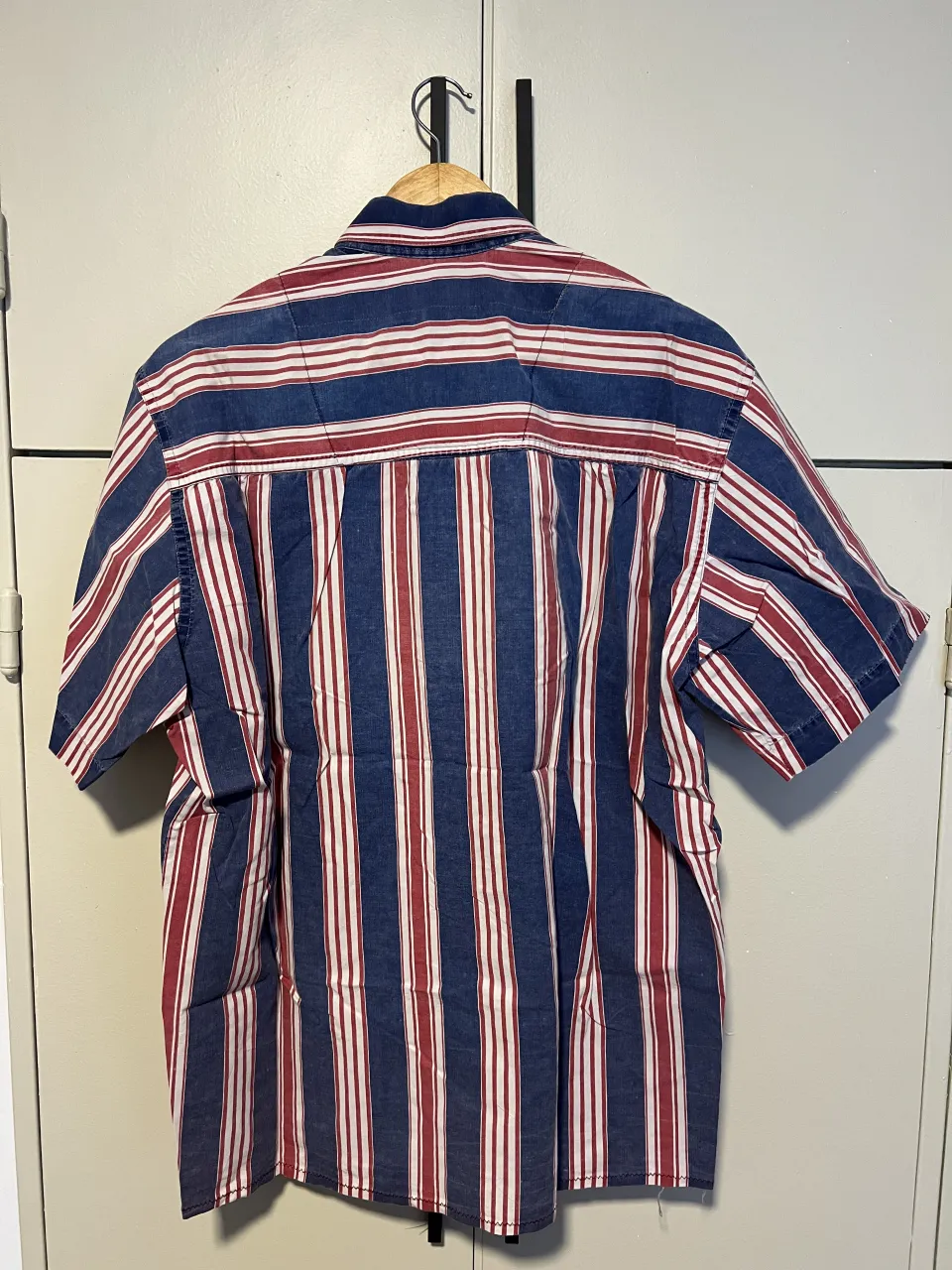 Camisa A ≠ - Vista 2