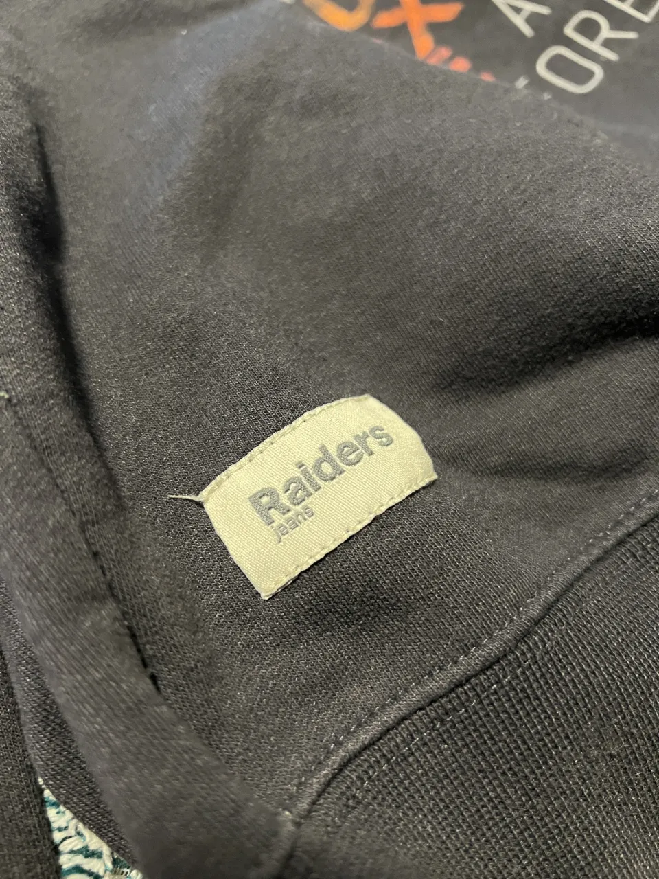 Buzo Raiders - Vista 3