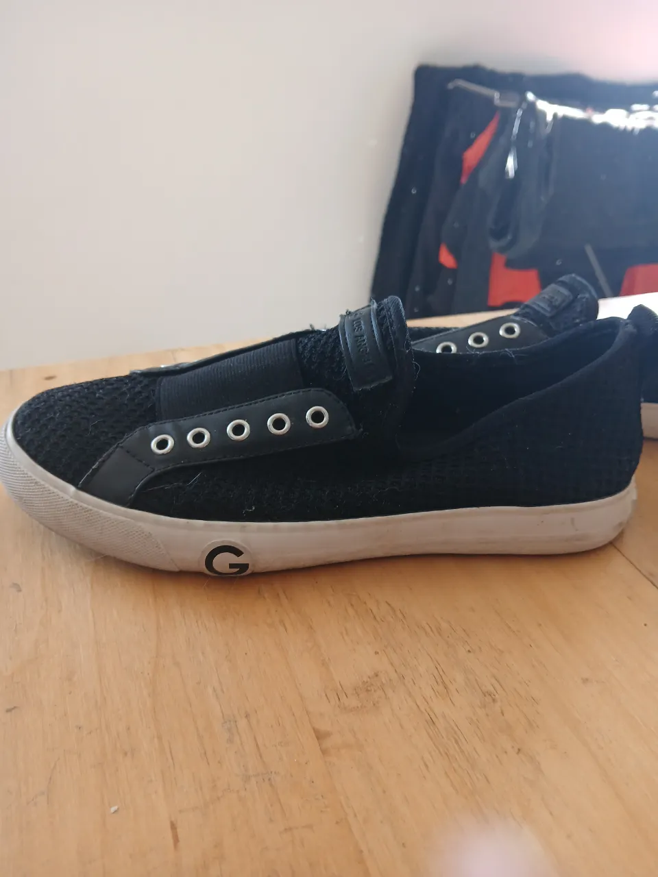 Zapatillas GUESS - Vista 2