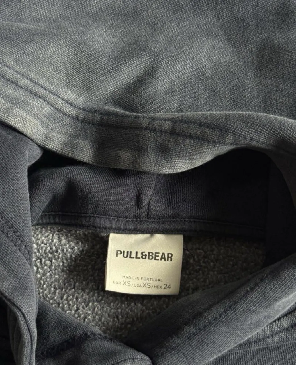 Buzo Pull&bear - Vista 4