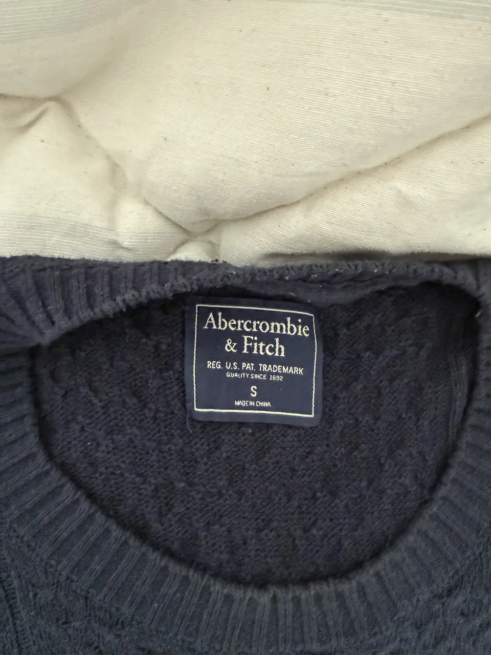 Sweater Abercrombie & Fitch - Vista 2