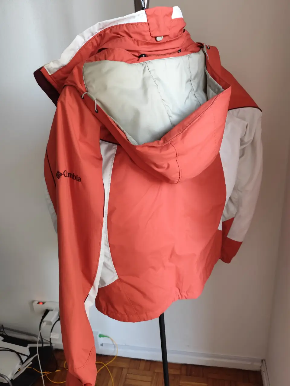 Campera Columbia - Vista 3
