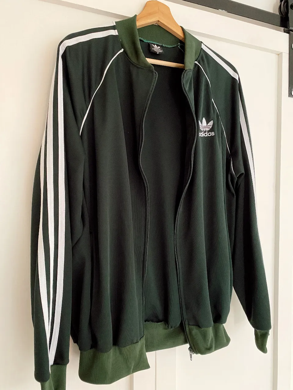 Buzo adidas - Vista 2