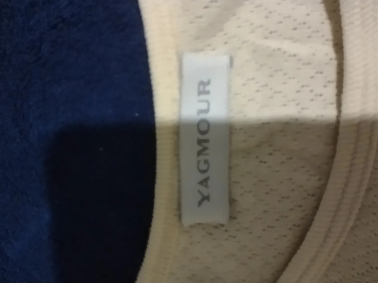 Remera Yagmour - Vista 4