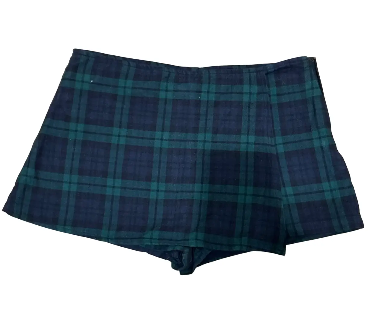 Short pollera vintage de Forever 21, con estampado escocés en tonos verde y azul. Tiro bajo (medidas de pollera: cadera 37 cm aprox - largo 28 cm aprox) 