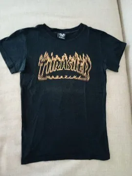 Remera Thrasher - Vista 2