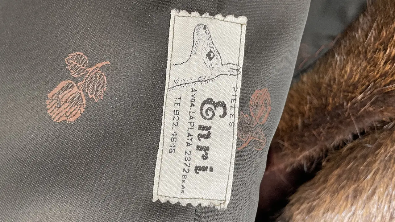 Tapado Henri Bendel - Vista 5