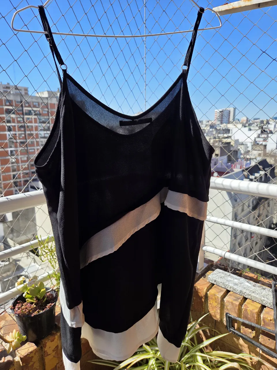 Musculosa Cuesta Blanca - Vista 2
