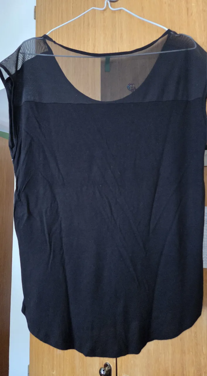 Remera Benetton - Vista 2