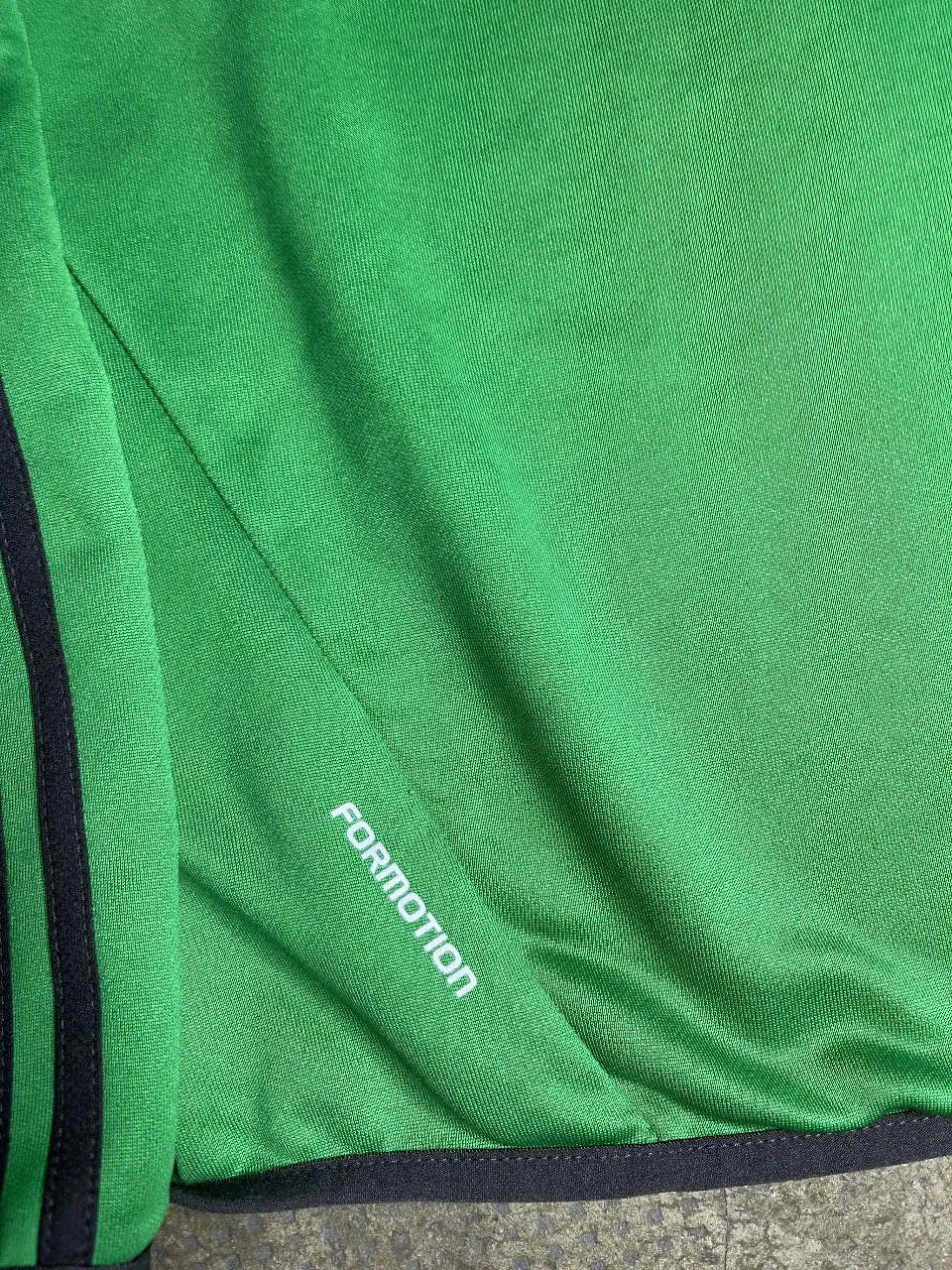 Buzo adidas - Vista 2