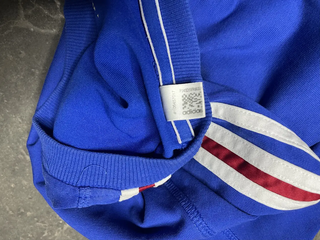 Camiseta adidas - Vista 4