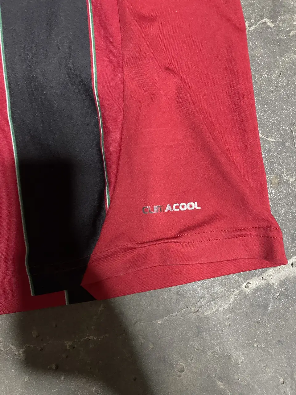 Camiseta adidas - Vista 3