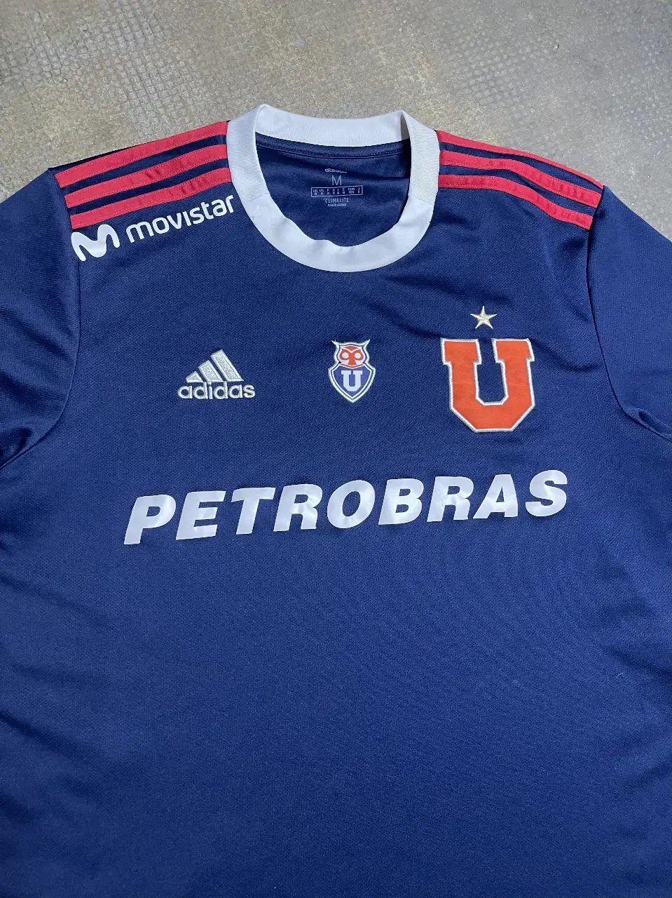 Camiseta adidas - Vista 2