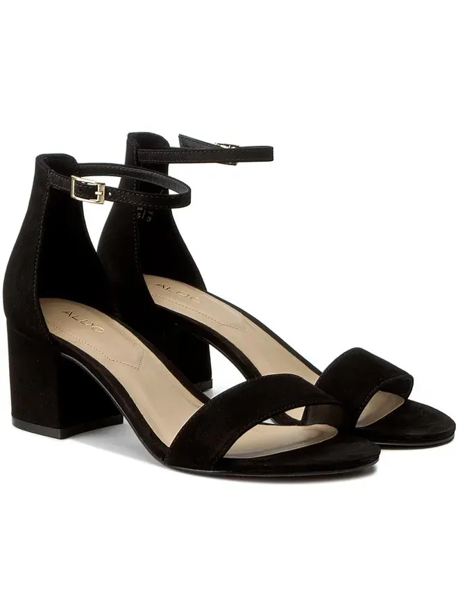 Sandalias marca ALDO modelo VILLAROSA NUEVAS. Color negras con taco cuadrado y pulsera al tobillo. Tela terciopelo ideales para fiesta o salida.